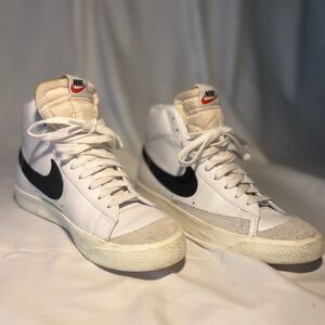 Nike Blazers Size 8.5 W